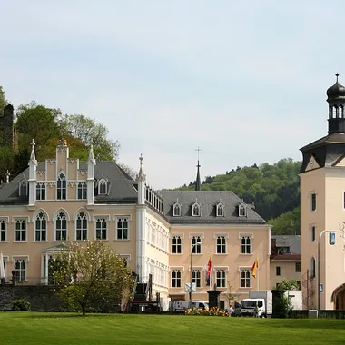 Garten der Schmetterlinge Schloss Sayn - 2006-05-05 Schloss Sayn 01