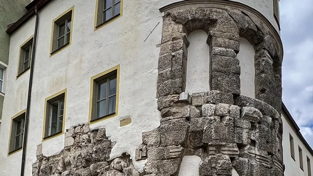 Das Porta Praetoria und das Römische Museum