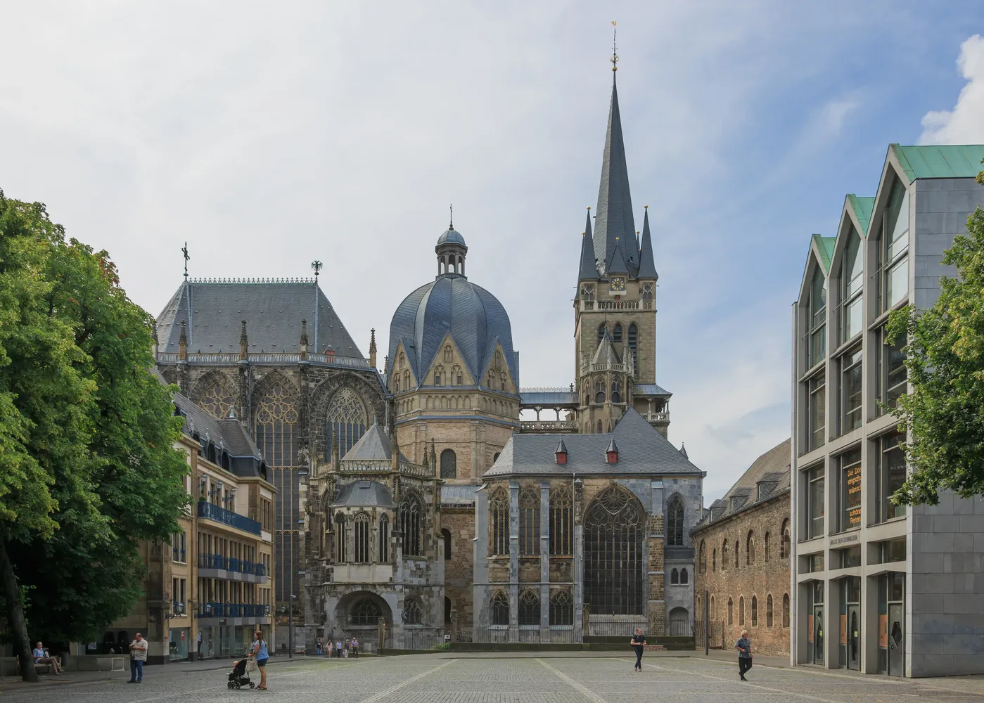 Aachener Dom - Aachen Germany Imperial-Cathedral-01