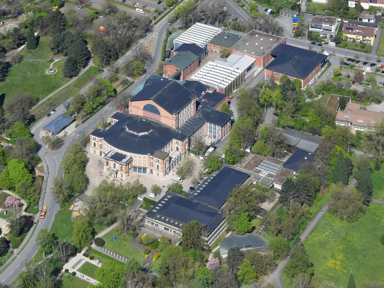 Richard-Wagner-Festspielhaus - Aerial image of Bayreuth Festspielhaus (view from the southeast, 2024)
