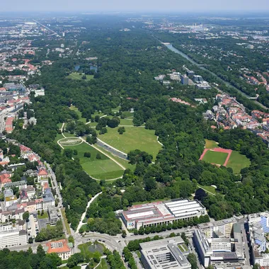 Englischer Garten - Aerial image of Englischer Garten in Munich (view from the southwest)