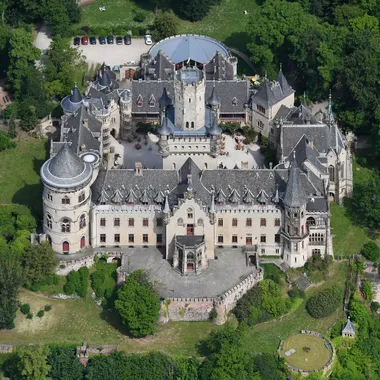 Schloss Marienburg - Aerial image of Marienburg Castle (view from the south)