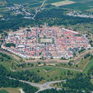 Neuf-Brisach in Breisach - Aerial image of Neuf-Brisach (view from the southwest)