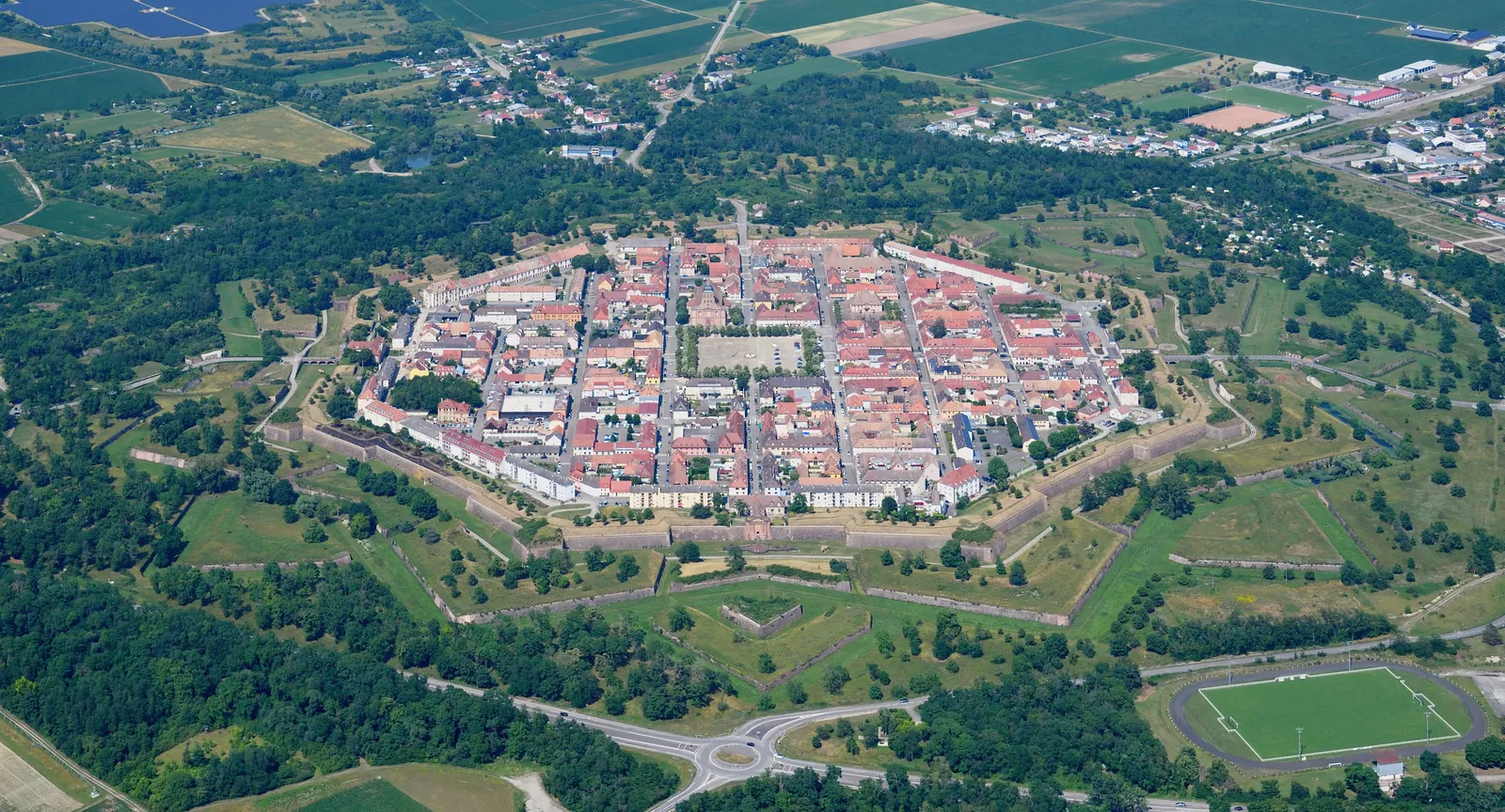 Neuf-Brisach in Breisach - Aerial image of Neuf-Brisach (view from the southwest)