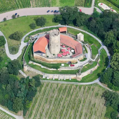 Burg Steinsberg - Aerial image of Steinsberg Castle (view from the southeast)
