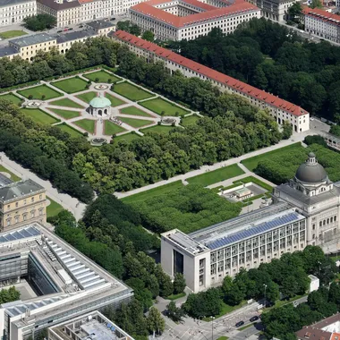 Hofgarten - Aerial image of the Hofgarten München (view from the southeast)