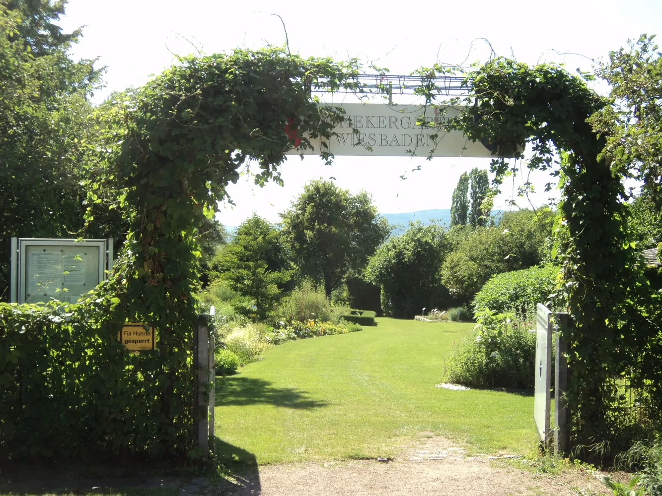 Apothekergarten Wiesbaden - Apothekergarten Wiesbaden, Osteingang