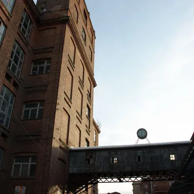 Spinnerei - Baumwollspinnerei bruecke uhr