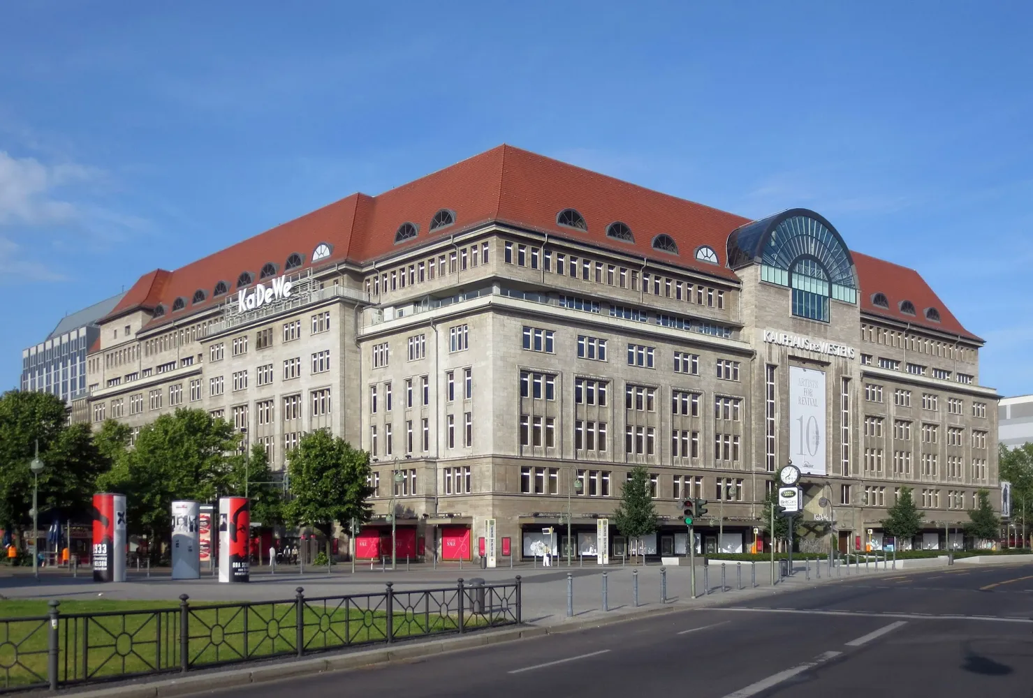 Kaufhaus des Westens aka KaDeWe - Berlin, Schoeneberg, Tauentzienstrasse 21-24, KaDeWe