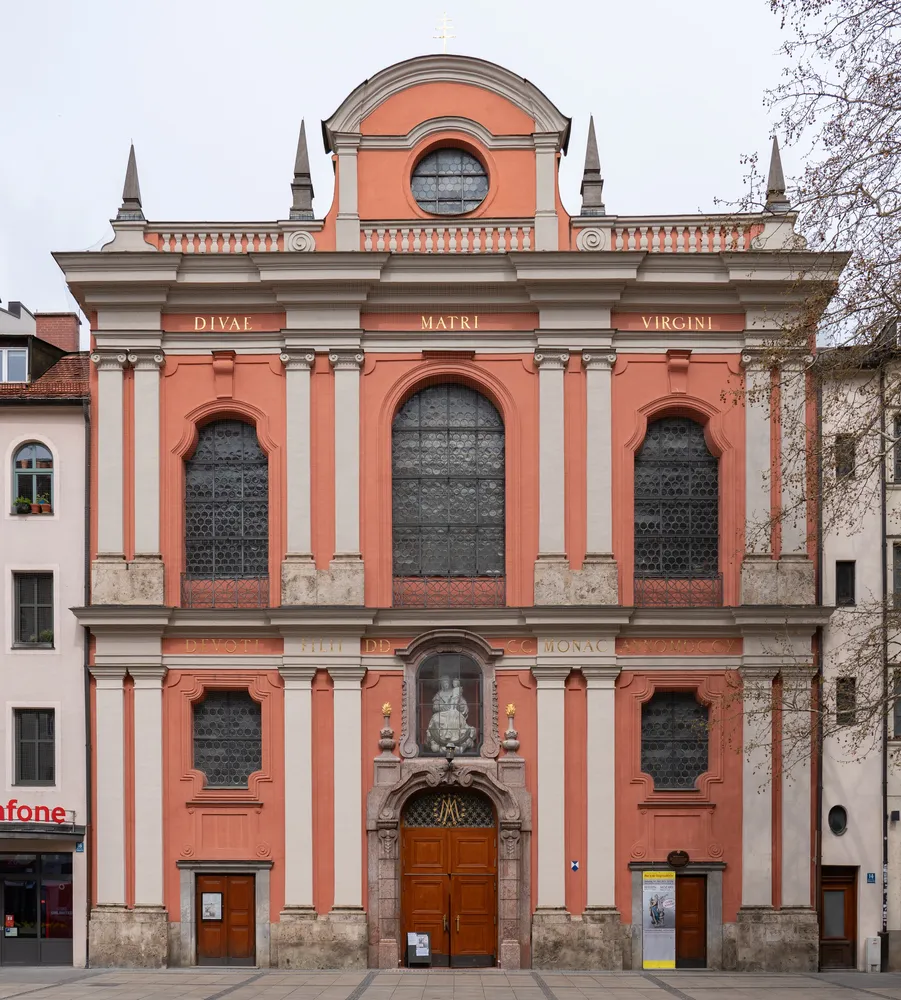 Bürgersaalkirche - Bürgersaalkirche München, Außenansicht