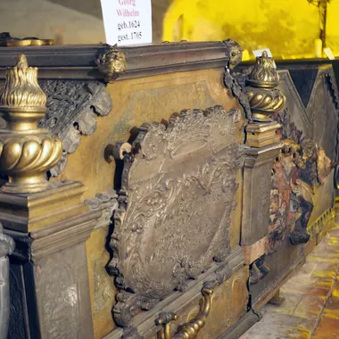 Die Stadtkirche Sankt Marien und die Stechbahn - Celle Fürstengruft Sarg Georg Wilhelm 20240918
