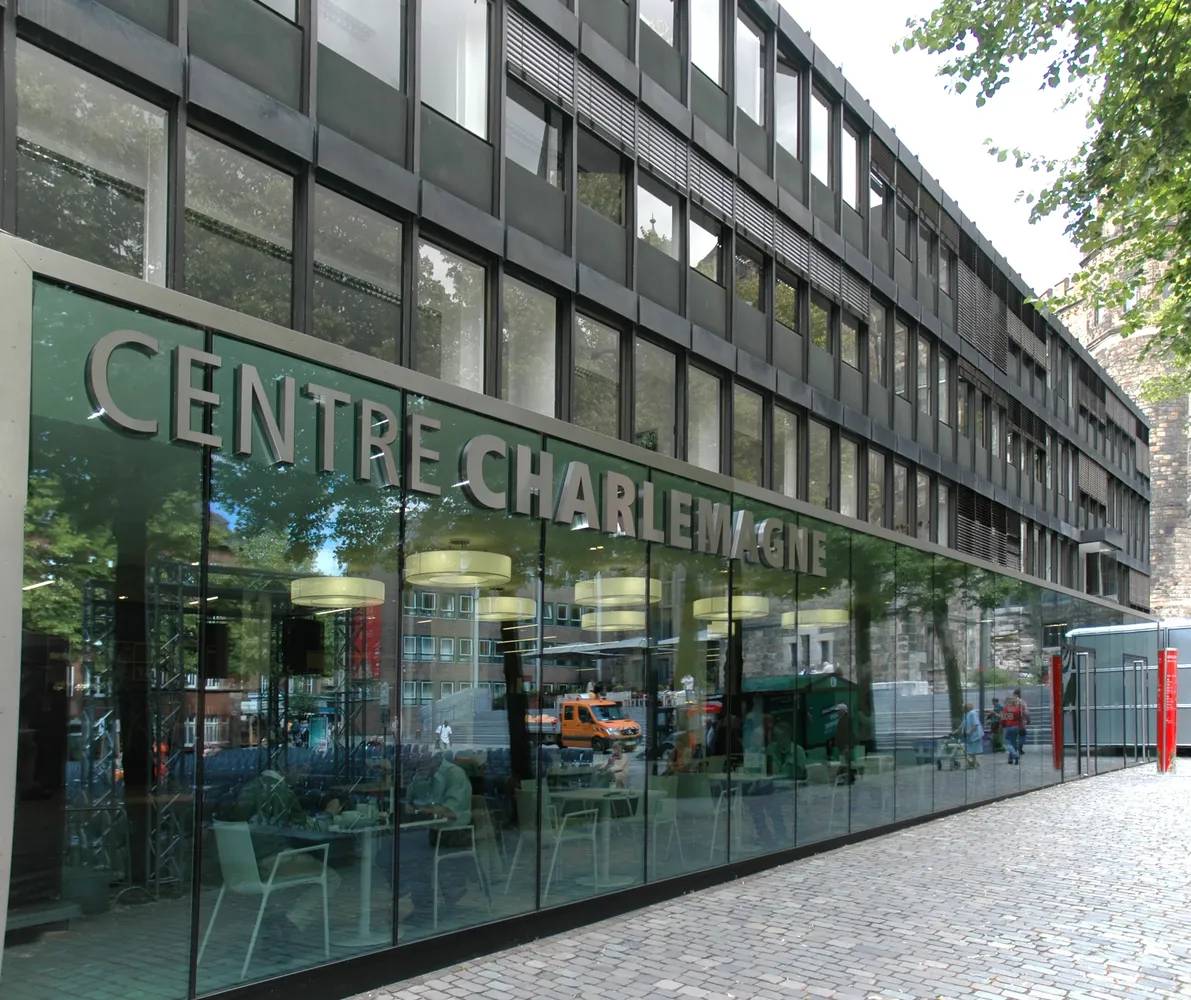 Centre Charlemagne - Centre Charlemagne01