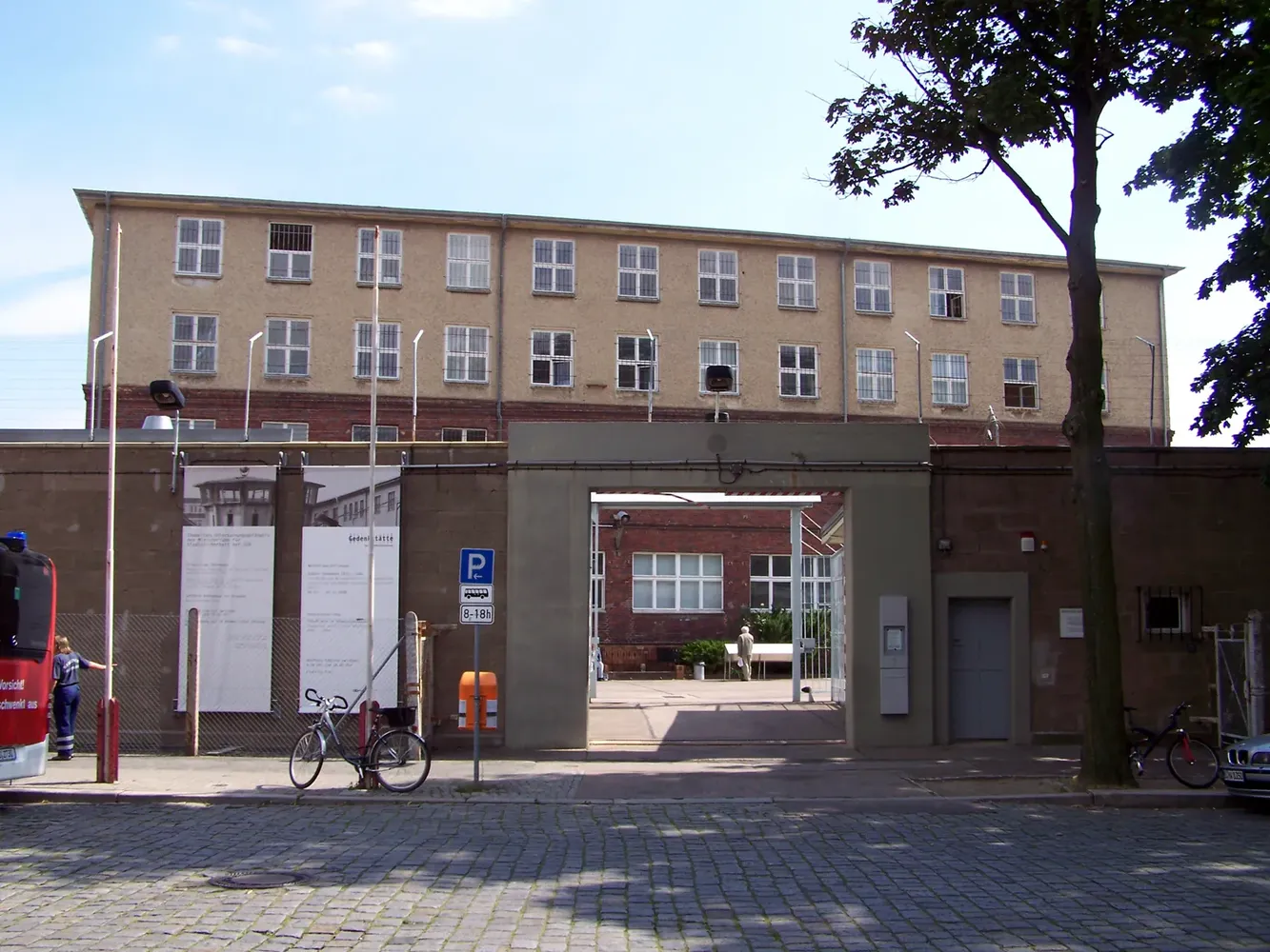 Gedenkstätte Berlin-Hohenschönhausen - Clp 20080821 Gedenkstätte Berlin-Hohenschönhausen Eingang