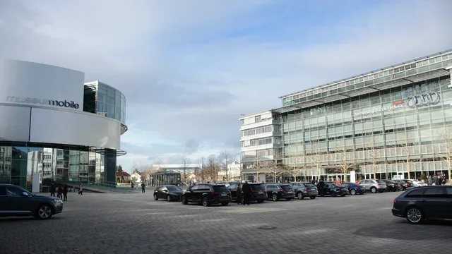 Audi Forum und Museum Mobile