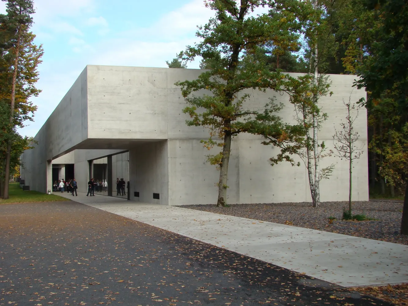 Gedenkstätte Bergen-Belsen - Dokuzentrum KZ Belsen