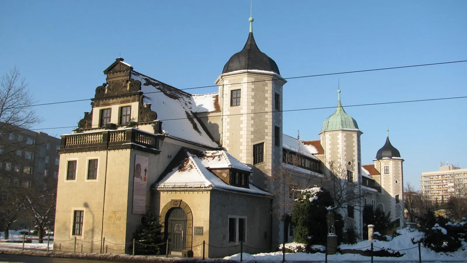 Museum für Sächsische Volkskunst mit Puppentheatersammlung - Dresden Jägerhof