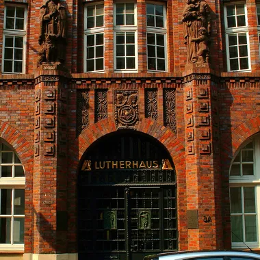Lutherhaus - Ebhardtstraße 3a Hannover Lutherhaus Diakonie Architekt Brandes 1925 Eingang