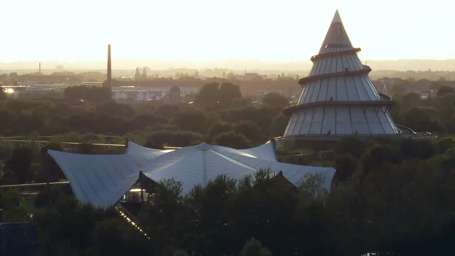 Elbauenpark mit Jahrtausendturm