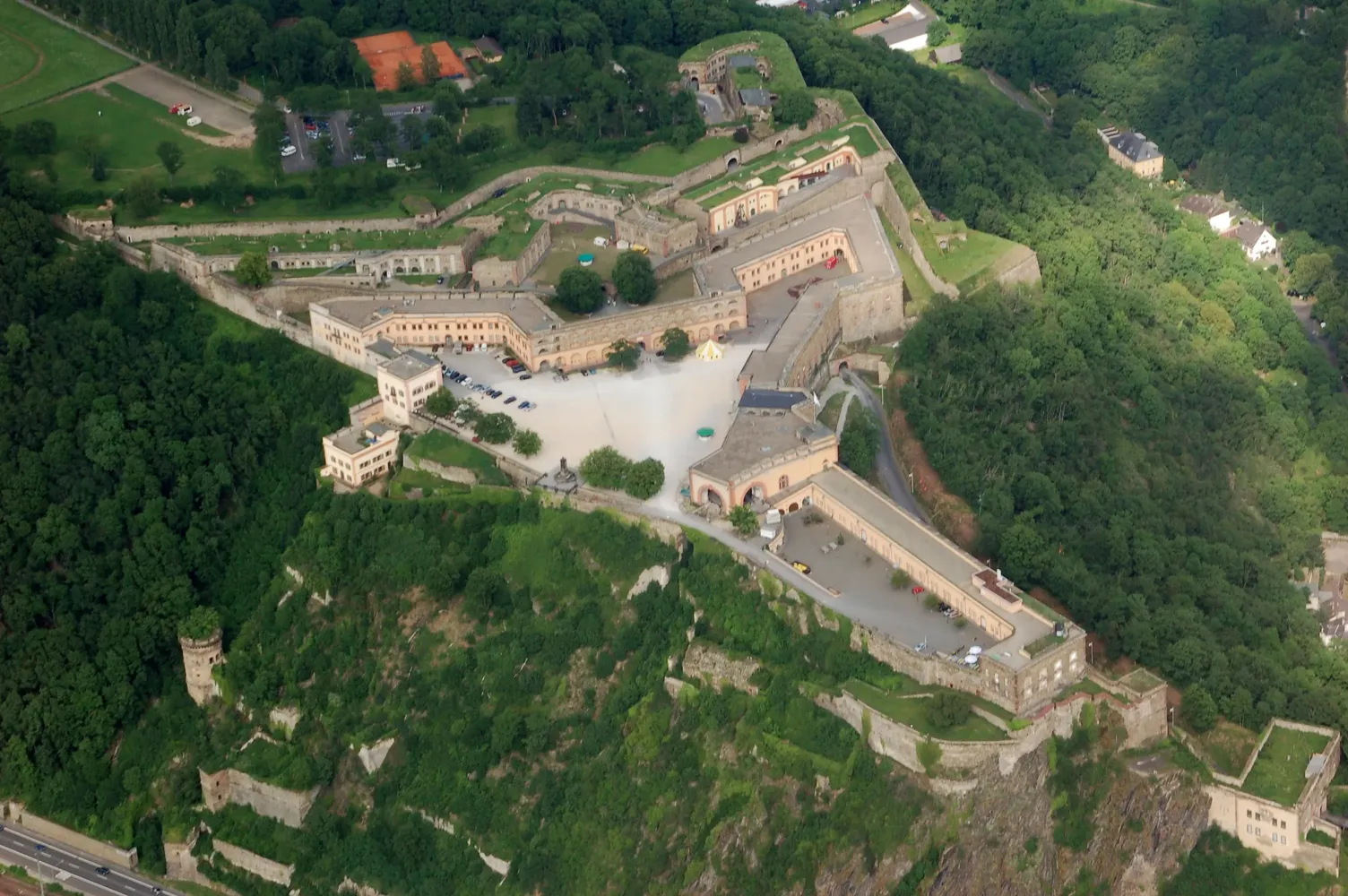 Festung Ehrenbreitstein - Festung Ehrenbreitstein Luftbild 080