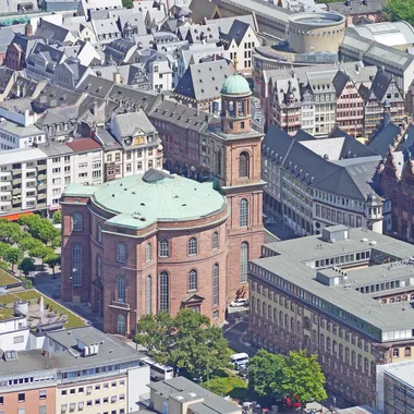 Paulskirche - Frankfurter-Paulskirche-vor-Dom-Roemer-Areal-2018-Ffm-10054