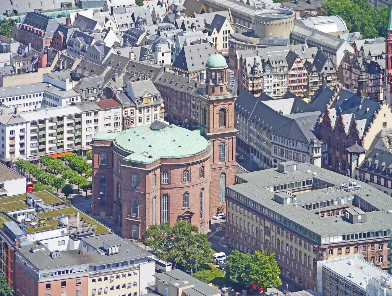 Paulskirche - Frankfurter-Paulskirche-vor-Dom-Roemer-Areal-2018-Ffm-10054