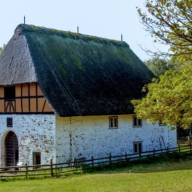 LVR-Freilichtmuseum Kommern - Freilichtmuseum Kommern - Haus aus Rhinschenschmidthausen, Bergisches Land (12903341704)