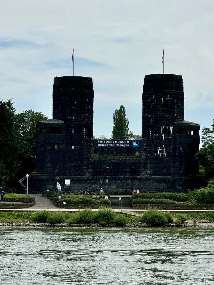 Friedensmuseum Brücke von Remagen - FRIEDENSMUSEUM Brücke von Remagen Juli 2024