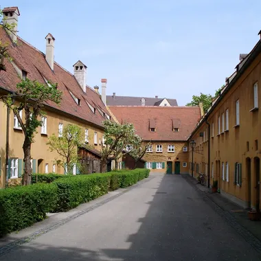 Fuggerei - Gasse in der Fuggerei, Augsburg