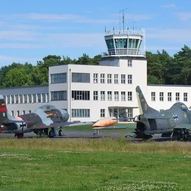 Militärhistorisches Museum der Bundeswehr - Flugplatz Berlin-Gatow - Gatow - Luftwaffenmuseum (German Air Force Museum) - geo.hlipp.de - 38394