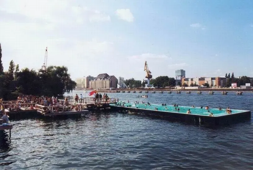 Badeschiff - Germany Spree bad kl1