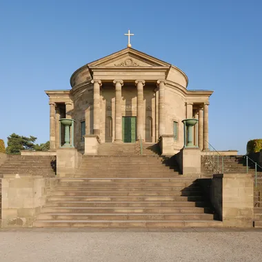 Grabkapelle auf dem Württemberg - Grabkapelle Württemberg Eingang (2009)