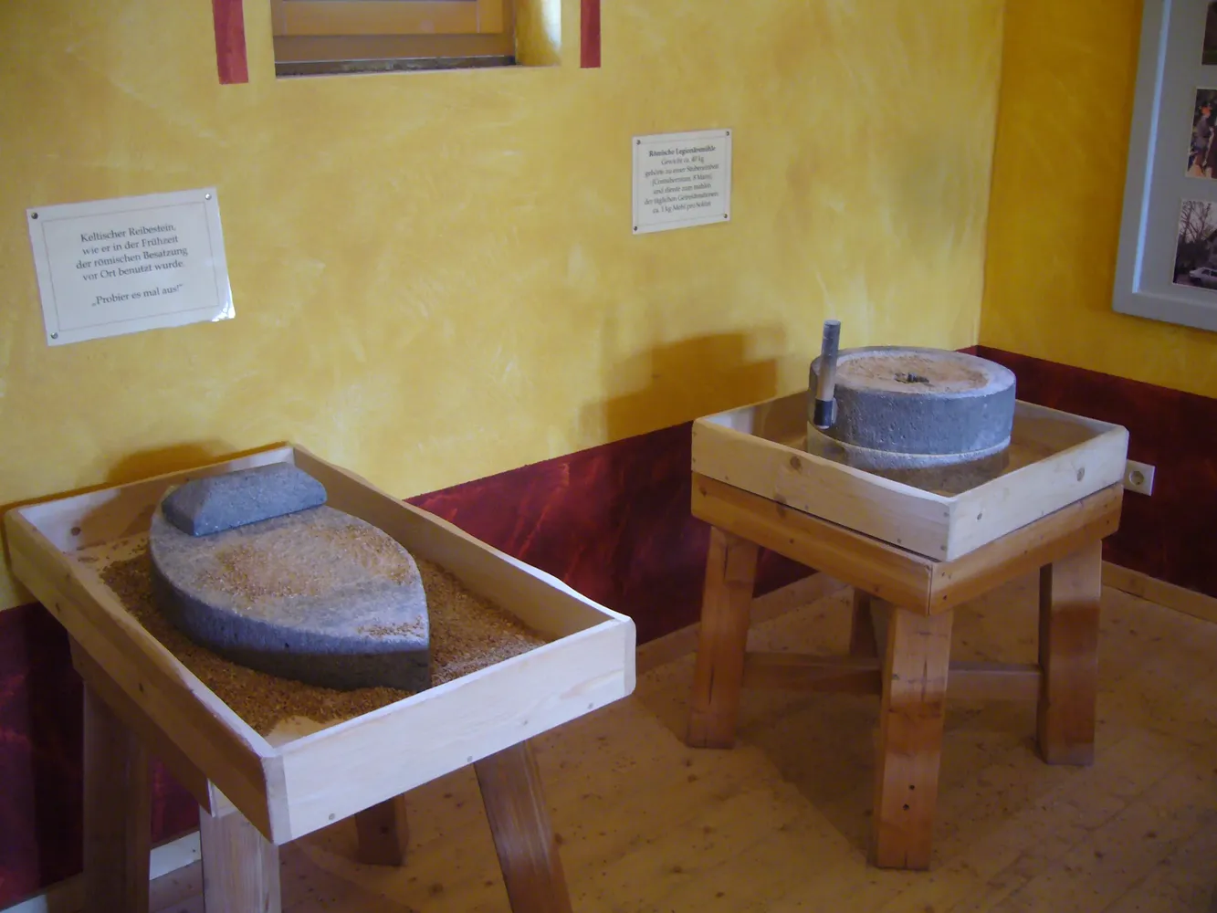 RömerWelt am Caput Limitis - Handmahlsteine