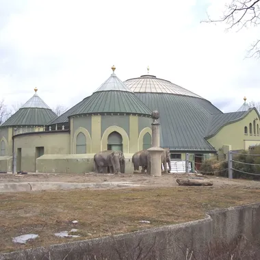 Münchner Tierpark Hellabrunn - Hellabrunn elefantenhaus