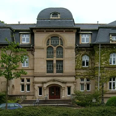Friedhof Ohlsdorf - Hh-friedhof-ohlsdorf-verwaltung