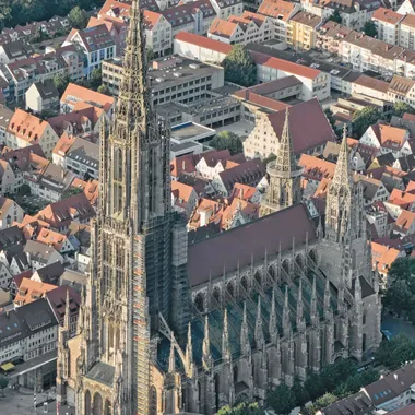 Ulmer Münster - Landappbw 526530 1820 Ulmer Münster Luftaufnahme Ulmer Münster (cropped)