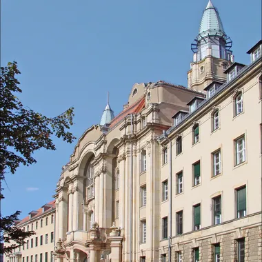 Amtsgericht Mitte - Le palais de justice de Littenstrasse (Berlin) (6303550695)