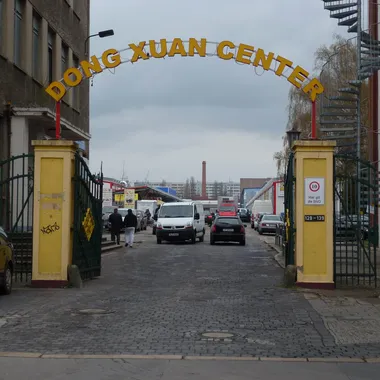 Dong Xuan Center - Lichtenberg Herzbergstraße Dong Xuan Center-010