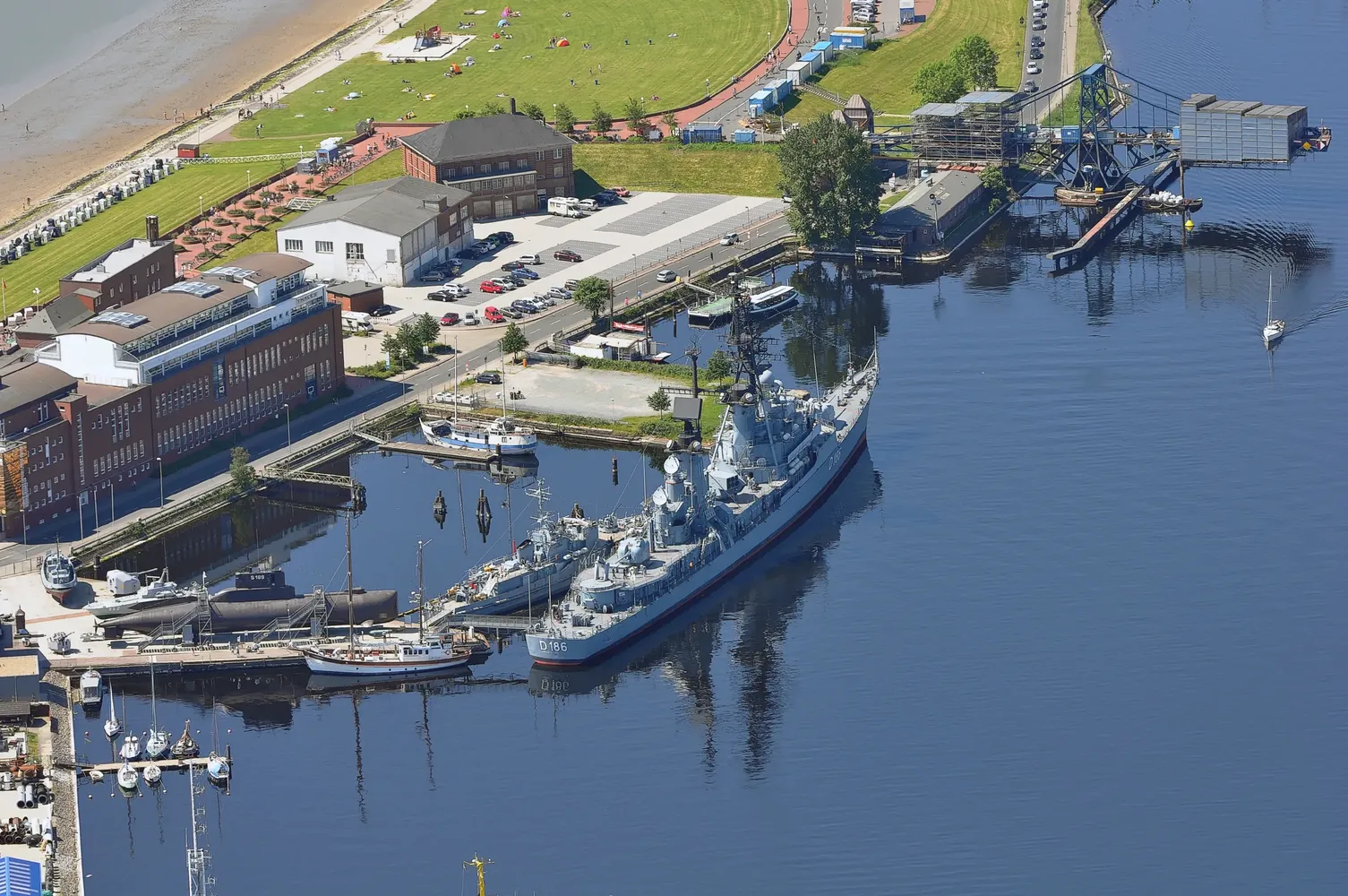 Deutsches Marinemuseum Wilhelmshaven - Luftaufnahmen Nordseekueste 2012 05 D90 by-RaBoe 212