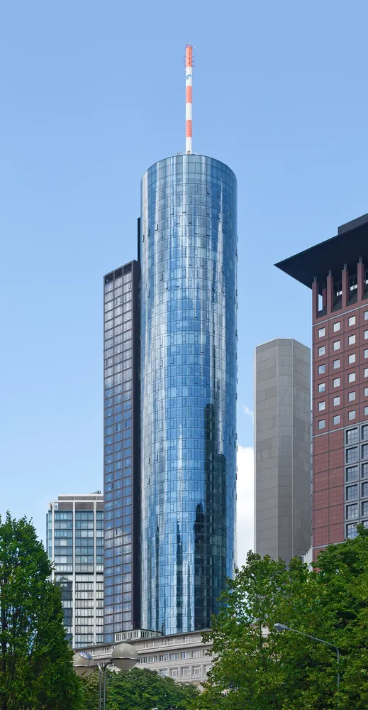 Maintower und Frankfurter Skyline - Maintower Frankfurt