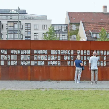 Gedenkstätte Berliner Mauer - Mémorial du mur de Berlin (6330924243)
