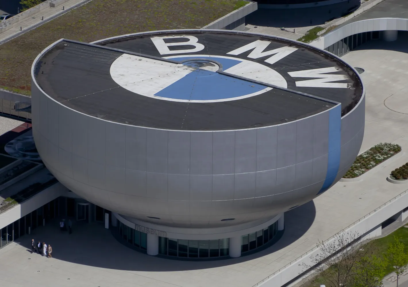 BMW Museum - Museo BMW, Múnich, Alemania 2012-04-28, DD 01