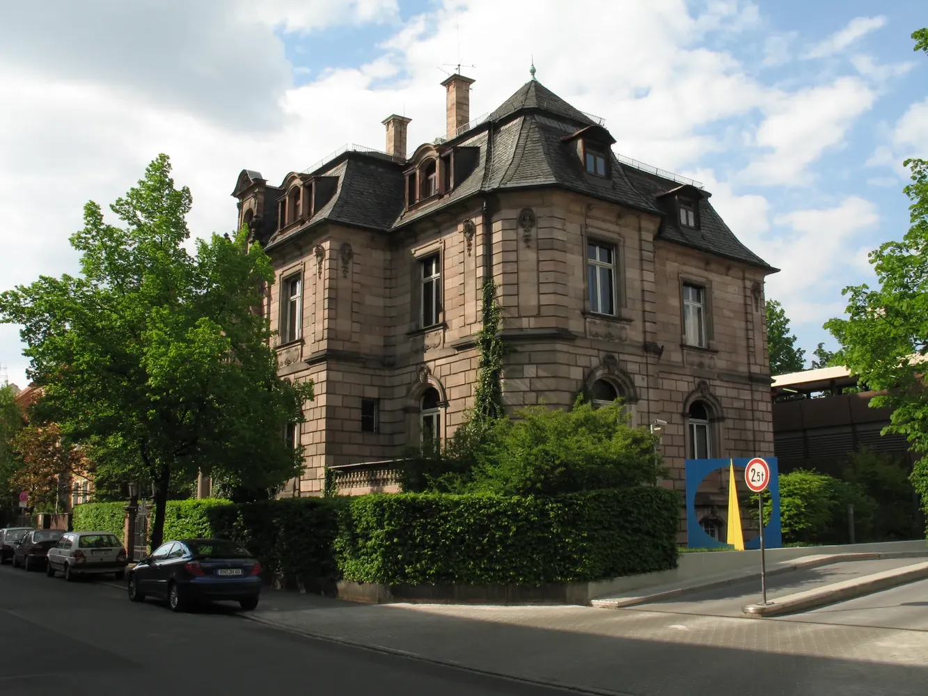 Kunstvilla Nürnberg - Nuernberg-Gleissbuehl Blumenstr. 17 001