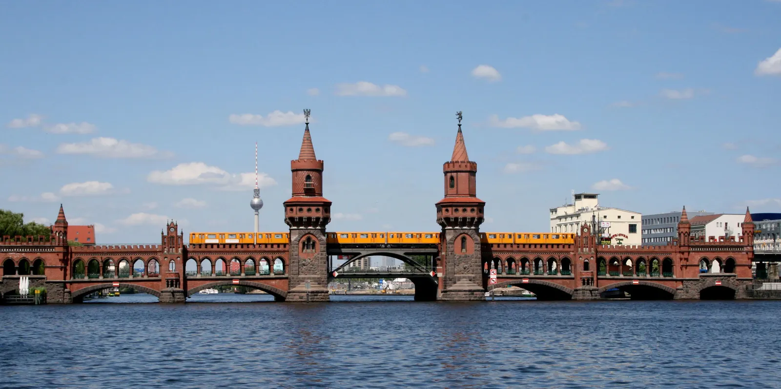 Oberbaumbrücke - Oberbaumbrücke mit U-Bahn