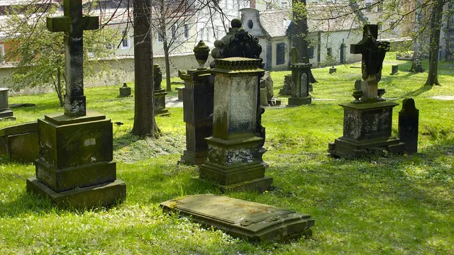 Historischer Nikolaifriedhof