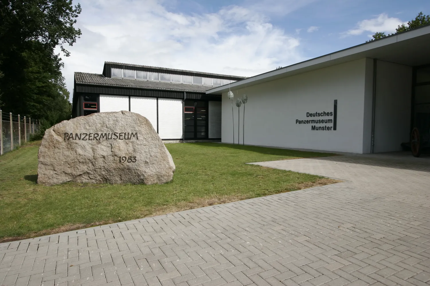 Deutsches Panzermuseum Munster - Panzermuseum Munster Entrance