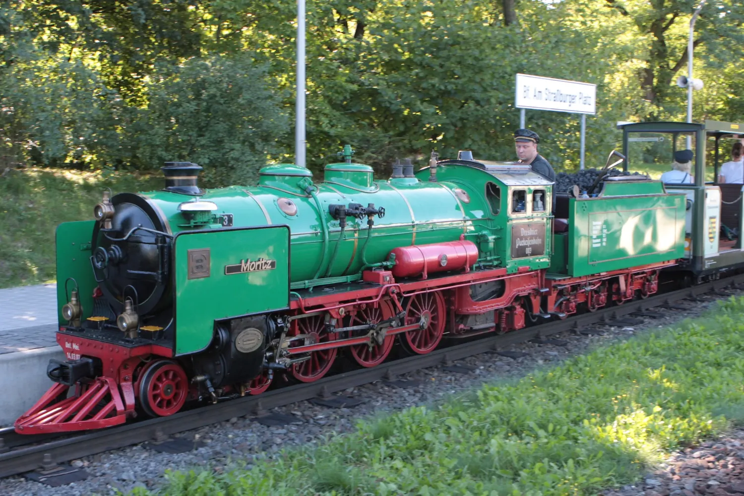 Dresdner Parkeisenbahn - Parkeisenbahn Dresden Dampflokomotive Moritz - Bf Am Strassburger Platz 2008-08-31