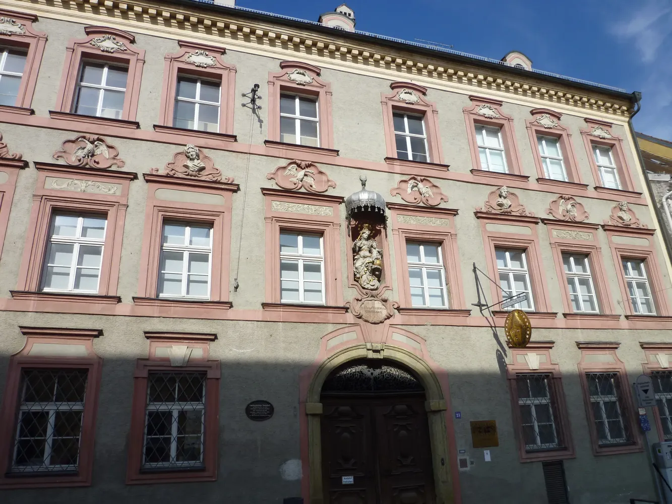 Gäubodenmuseum in Straubing - Patrizierhaus, Fraunhoferstr. 23, (Gäubodenmuseum)