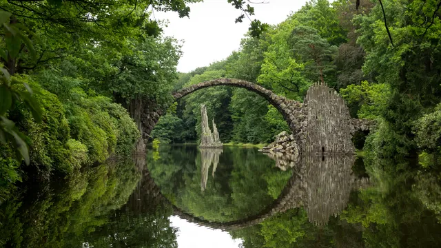 Rhododendronpark Kromlau und Rakotzbrücke