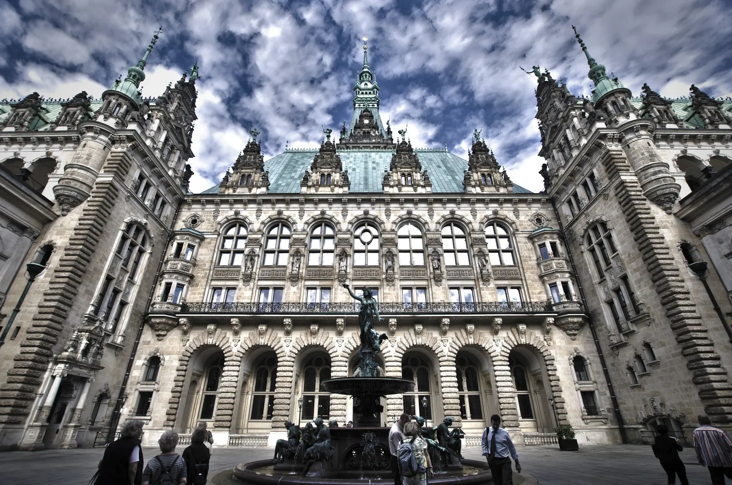 Hamburger Rathaus - .rathaus hamburg. (15456116833)