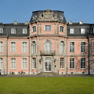 Goethe-Museum - Schloss Jaegerhof in Duesseldorf-Pempelfort, von Westen